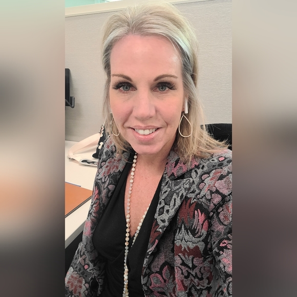 Meet your Posher, Jo - Picture 3 of 5